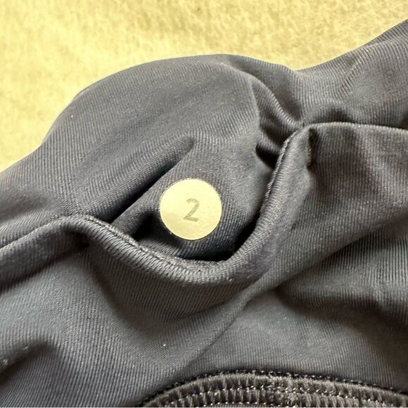Lululemon Stash It Crop Leggings Navy Inkwell Reflective Size 2 - Picture 4 of 4